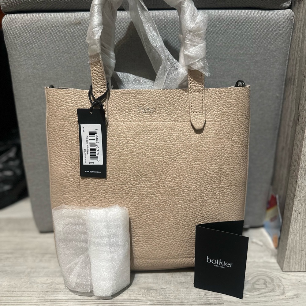 Botkier Tote Bag with Structured Design and Premium Finish